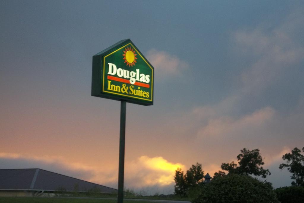 Douglas Inn & Suites, Blue Ridge, Ga Eksteriør bilde